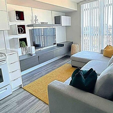 Exquisite Condos By Cn Tower- Dwtown , To Toronto Exterior photo