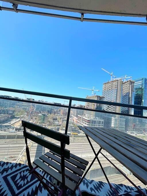 Exquisite Condos By Cn Tower- Dwtown , To Toronto Exterior photo